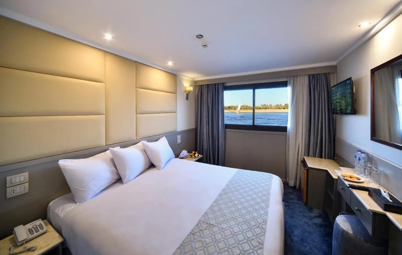 ホテル Nile Treasure Cruise - 4 Or 7 Nights From Luxor Each Saturday And 3 Or 7 Nights From Aswan Each Wednesday