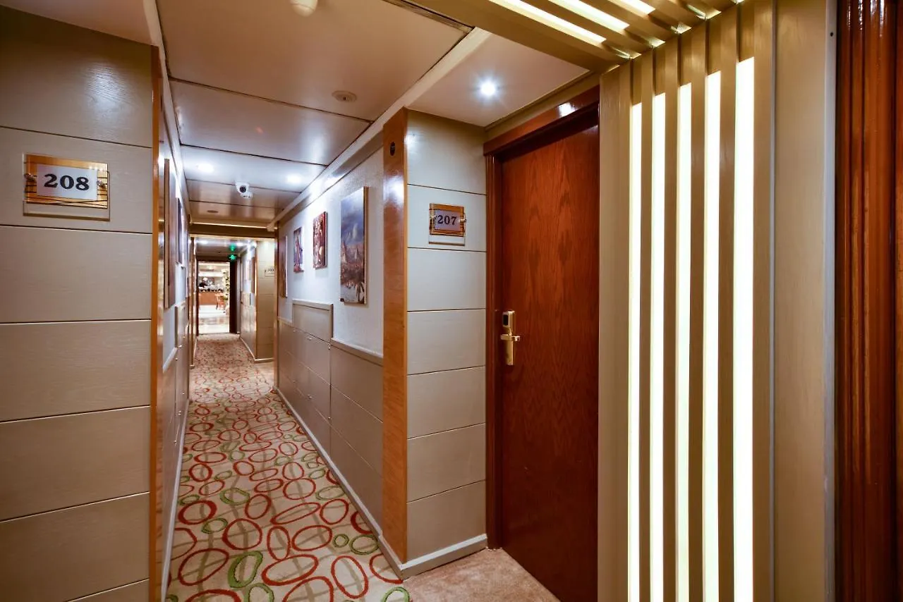 Hotel Nile Treasure Cruise - 4 Or 7 Nights From Luxor Each Saturday And 3 Or 7 Nights From Aswan Each Wednesday