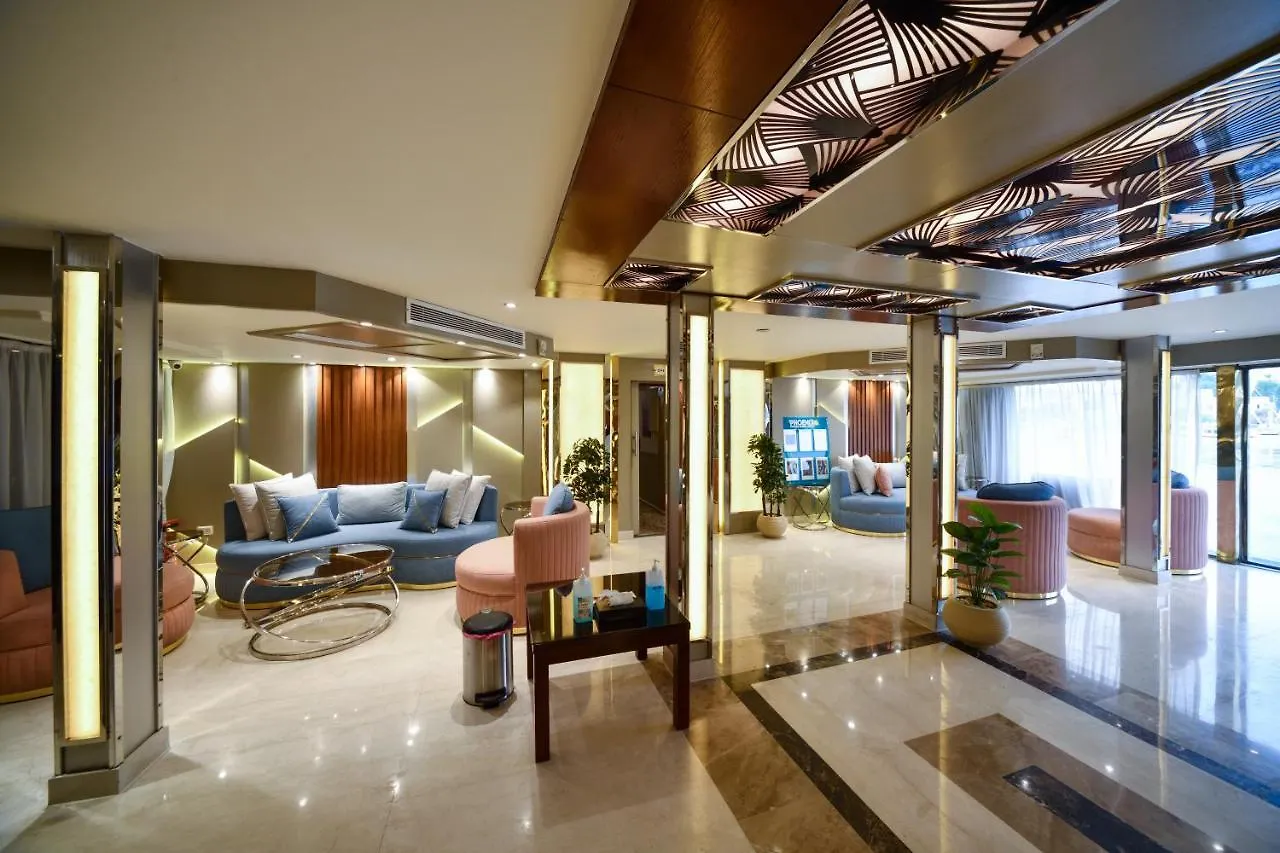 *****  Hotel Nile Treasure Cruise - 4 Or 7 Nights From Luxor Each Saturday And 3 Or 7 Nights From Aswan Each Wednesday Egipto
