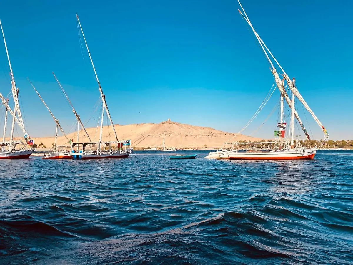 Hotel Nile Treasure Cruise - 4 Or 7 Nights From Luxor Each Saturday And 3 Or 7 Nights From Aswan Each Wednesday