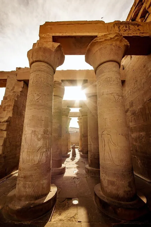 ホテル Nile Treasure Cruise - 4 Or 7 Nights From Luxor Each Saturday And 3 Or 7 Nights From Aswan Each Wednesday