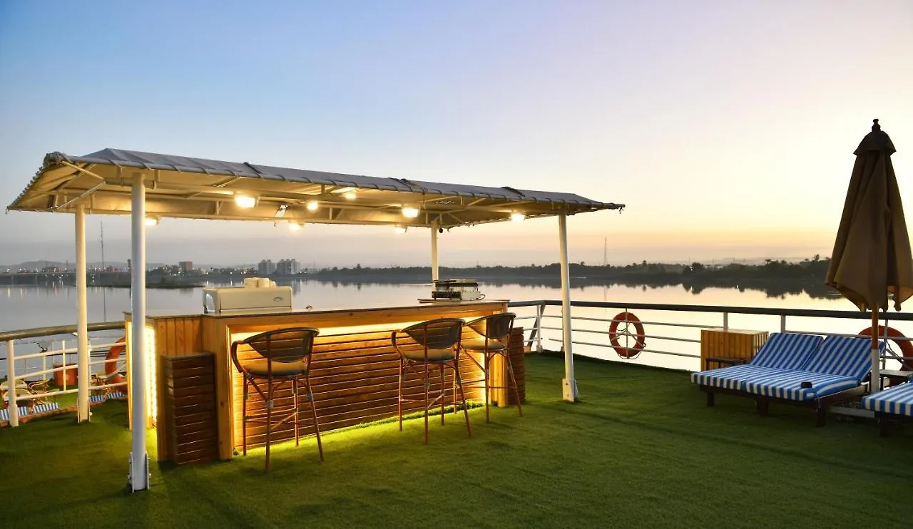 Hotel Nile Treasure Cruise - 4 Or 7 Nights From Luxor Each Saturday And 3 Or 7 Nights From Aswan Each Wednesday 5*,  Egipto